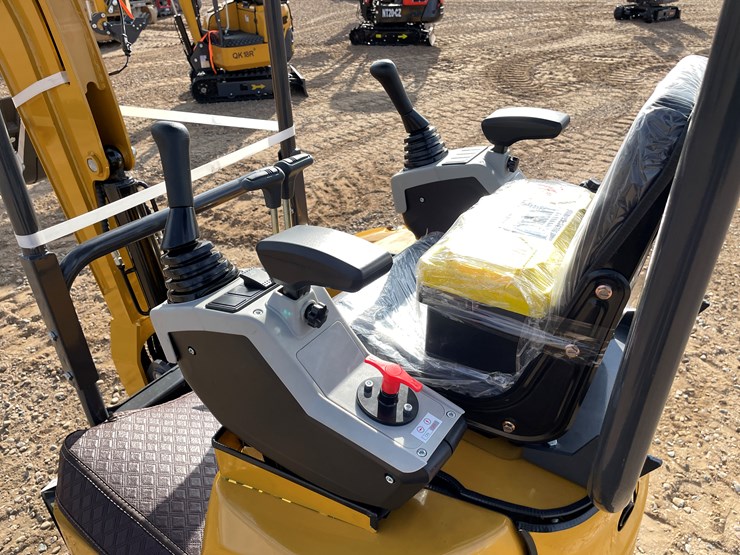 #9214-•-2025-unused-cfg-mini-excavator-image-12