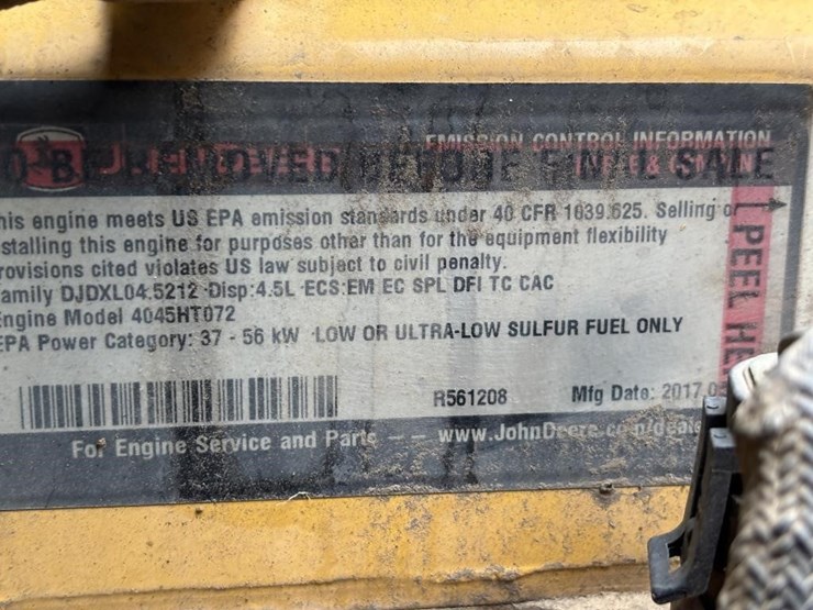 2017-deere-210l-image-51