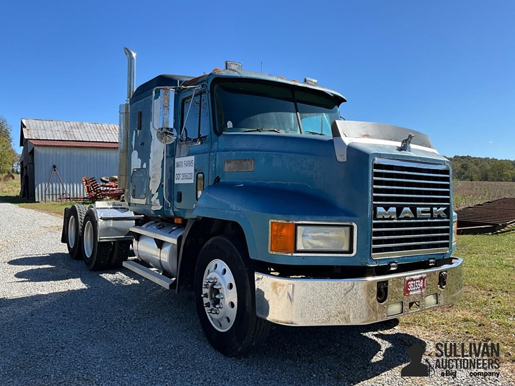 1998-mack-ch613-image-3