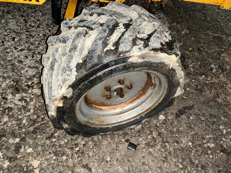 #108-•-2009-bil-jax-5533xa-boom-lift-image-34