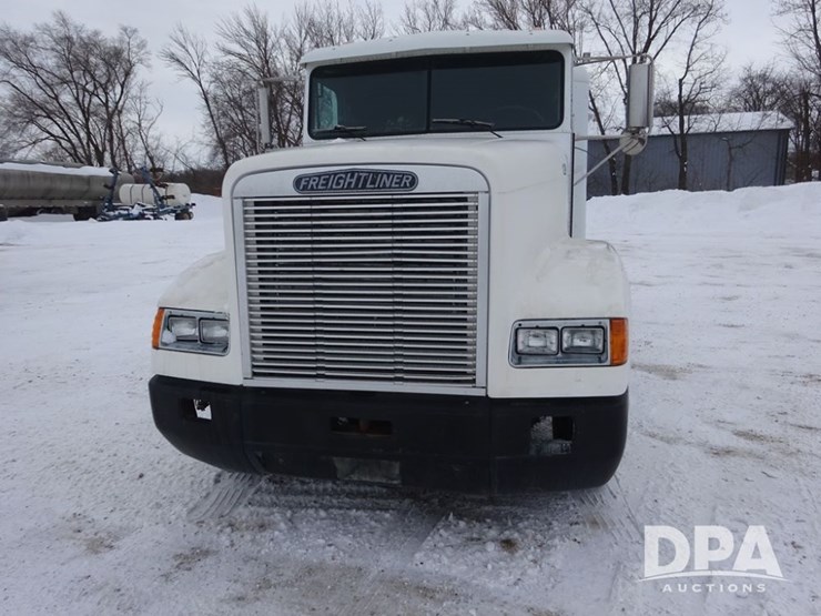 1994-freightliner-fld120-image-7