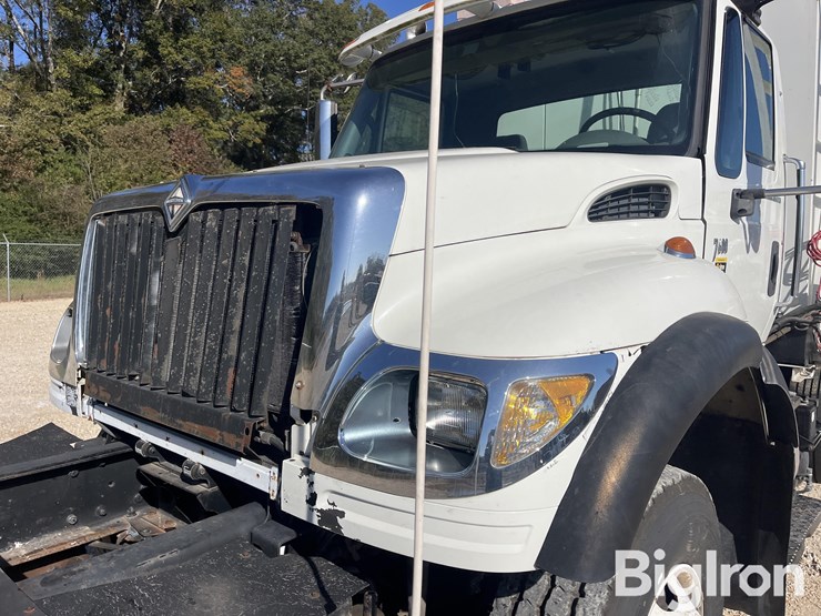 international-7600-image-16