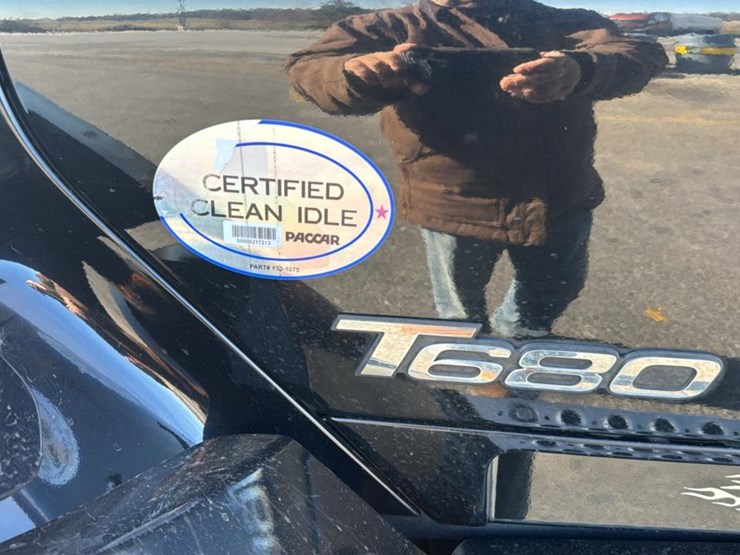 2019-kenworth-t680-image-24