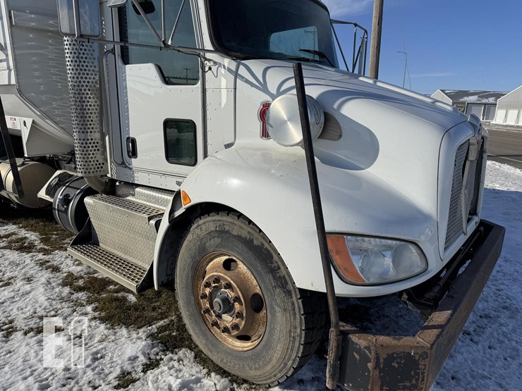 2014-kenworth-t370-image-4