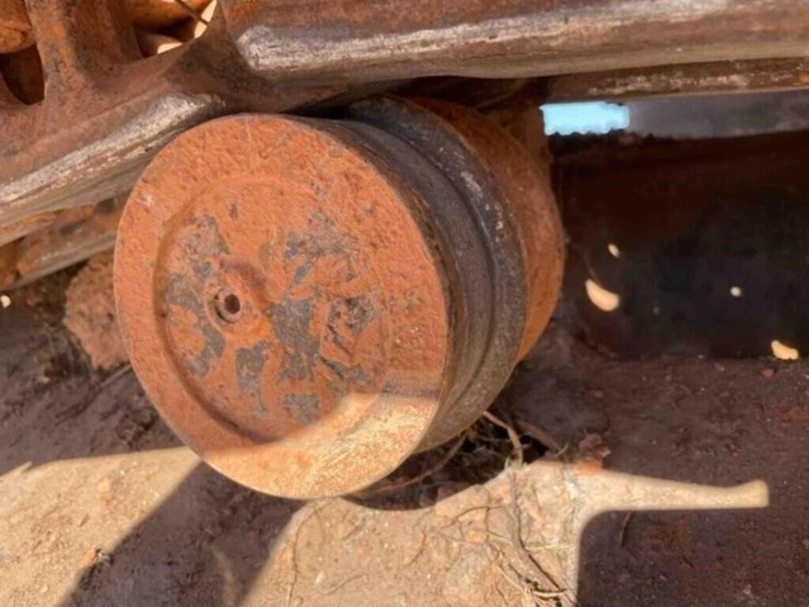 2008-caterpillar-320d-image-10