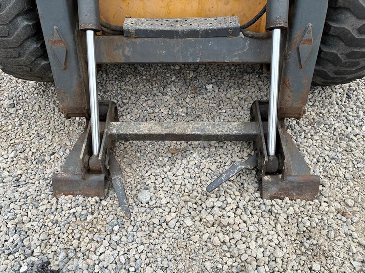 new-holland-ls180-image-9