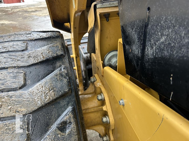 caterpillar-262d-image-14