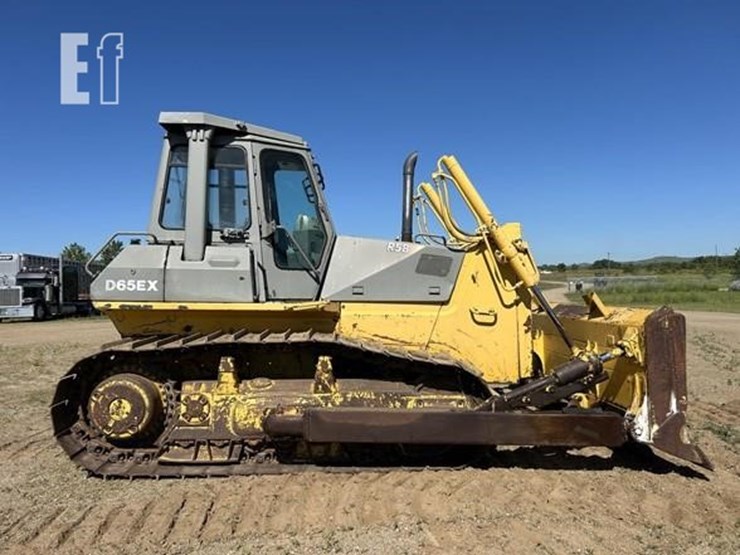komatsu-d65ex-12-image-4