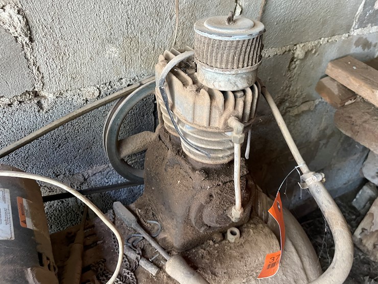 #3720-•-air-compressor-image-6