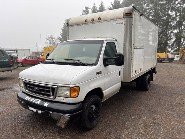 2005-ford-e450-sd-image-1
