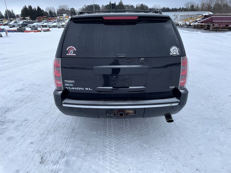 gmc-yukon-image-4