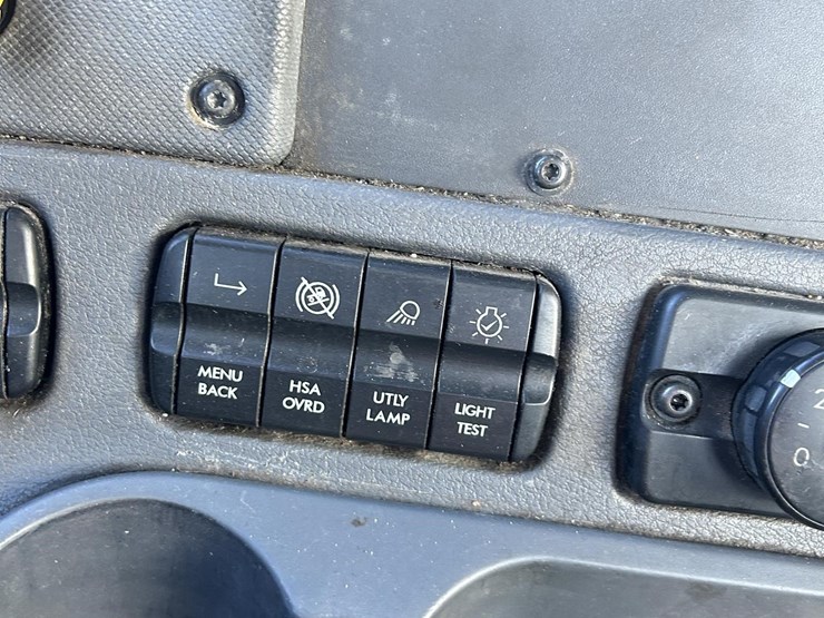 2018-freightliner-cascadia-125-image-51