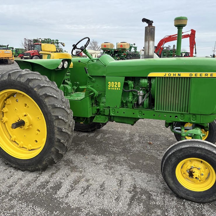 JOHN DEERE 3020D