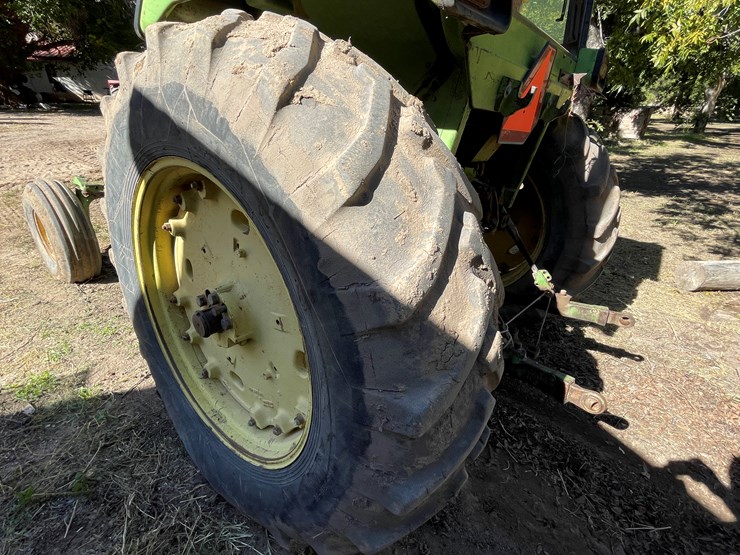 john-deere-4230-image-25