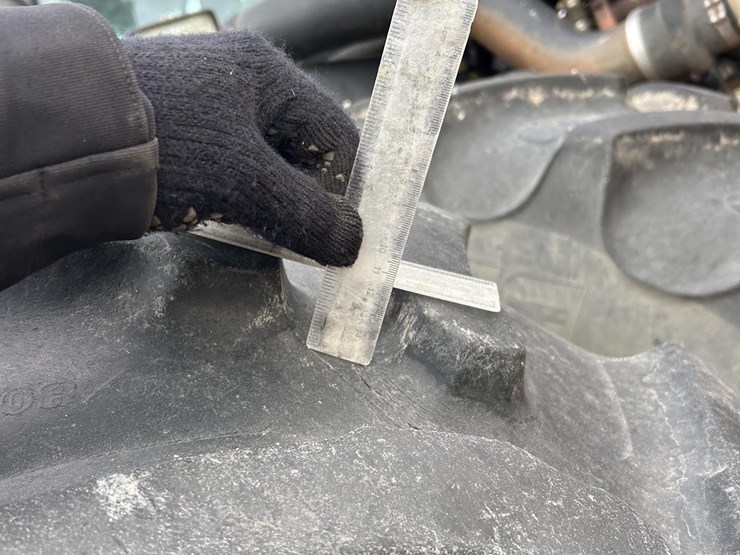 1985-versatile-856-image-40