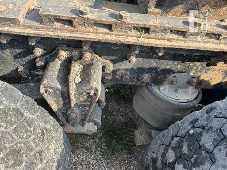 1994-white/gmc-wg64t-image-36