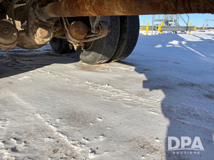 1998-freightliner-fl80-image-49