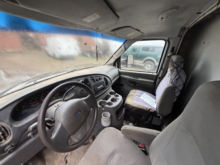 2005-ford-e450-sd-image-26