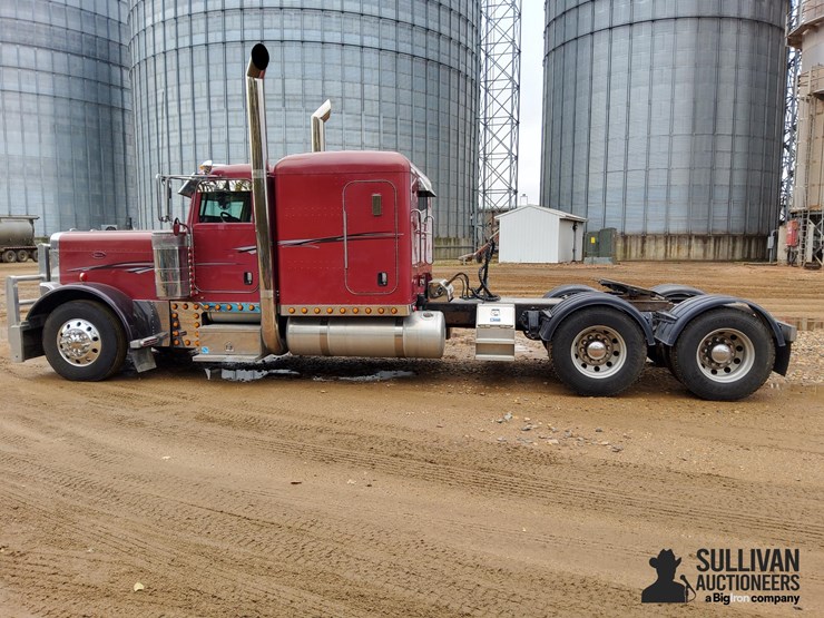 peterbilt-379-image-8