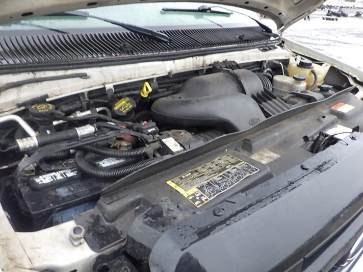 2012-ford-e350-image-27