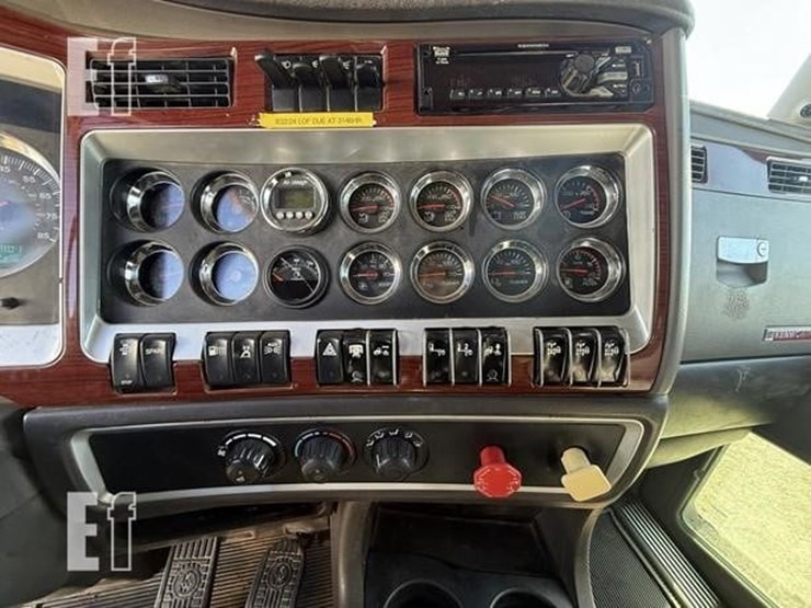 2008-kenworth-t800-image-29