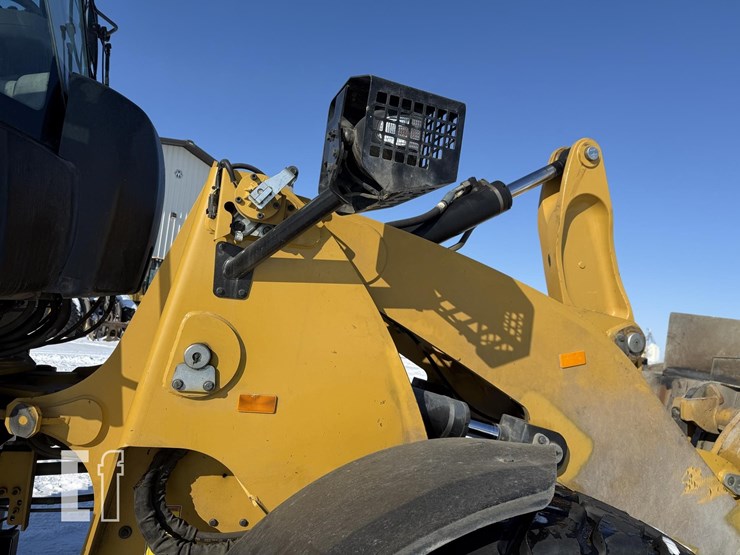 2021-caterpillar-920-image-6