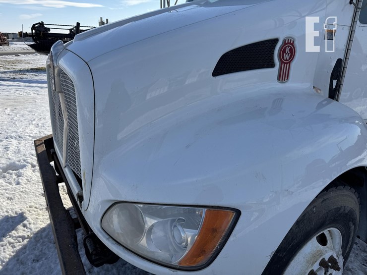 2014-kenworth-t370-image-97