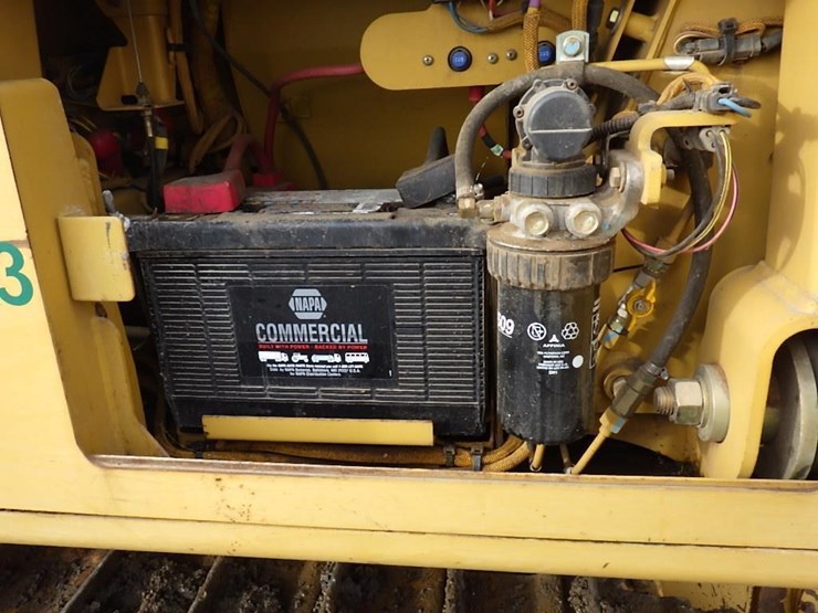 caterpillar-d4g-image-12