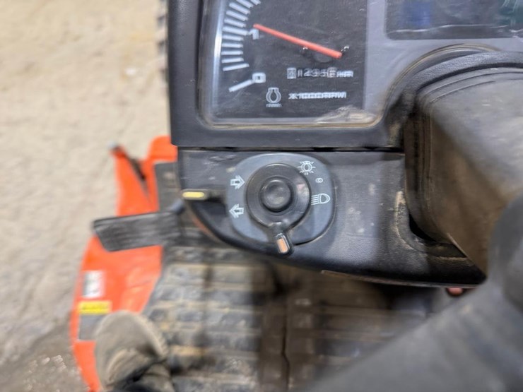 kubota-b7800-image-21