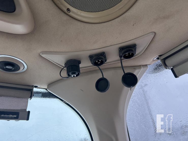 2022-case-ih-magnum-340-image-60