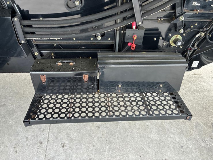 case-ih-6088-image-48