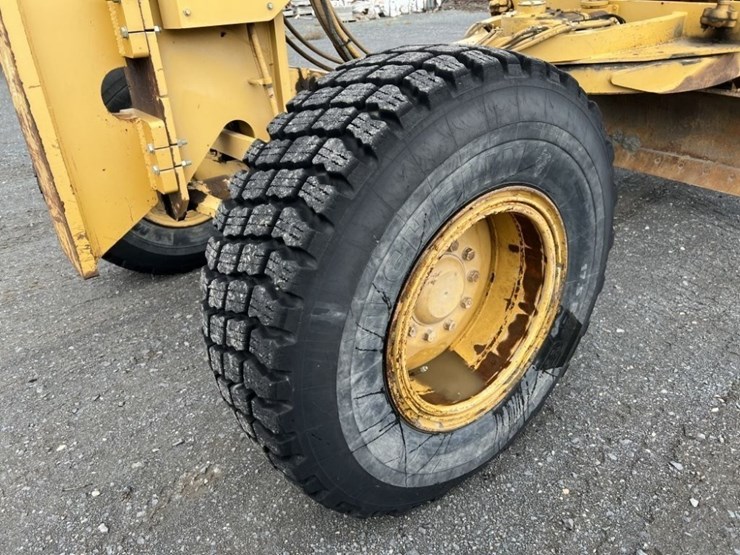 2006-caterpillar-160h-image-10