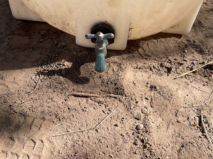 #3661-•-35-galloon-poly-tank-image-7