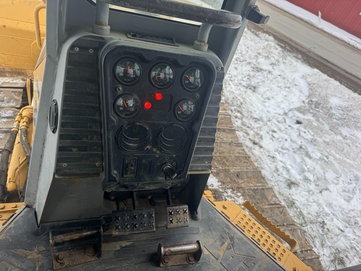 caterpillar-d5g-lgp-image-13