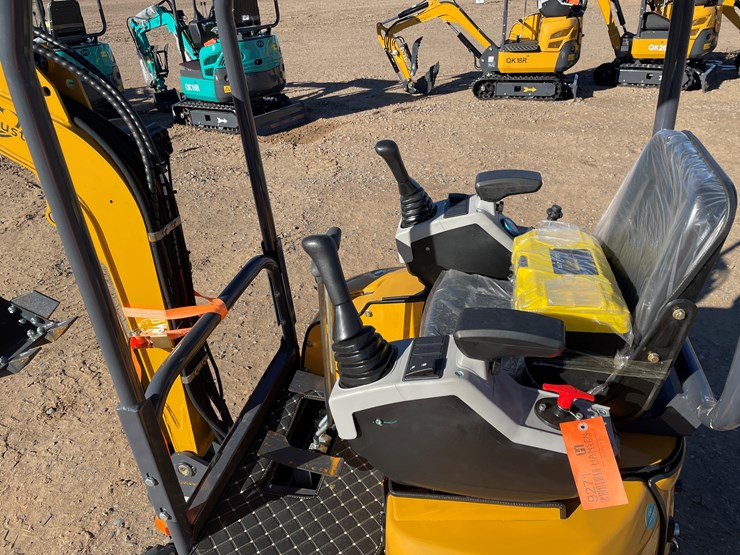 #9271-•-unused-2025-cfg-mini-excavator-image-7