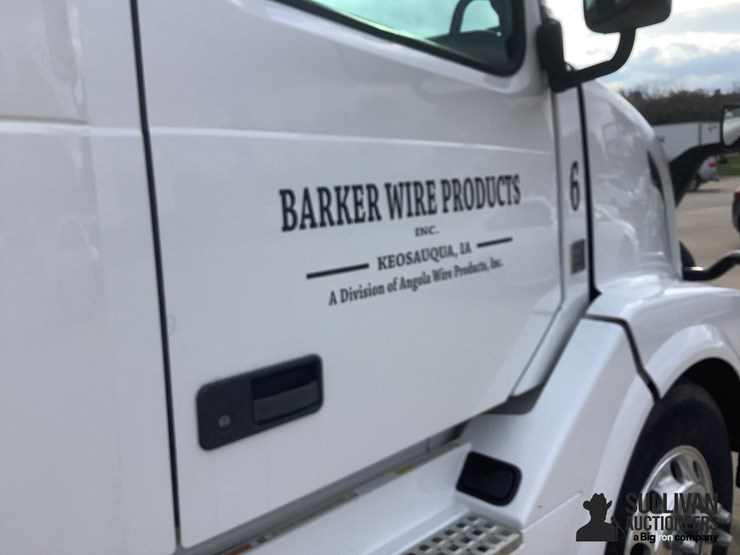 2015-volvo-vnl-t/a-truck-tractor-image-9