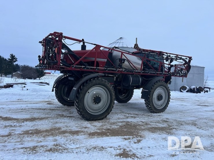 case-ih-patriot-3330-image-10