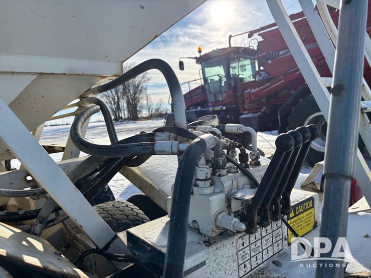 1998-freightliner-fl80-image-41