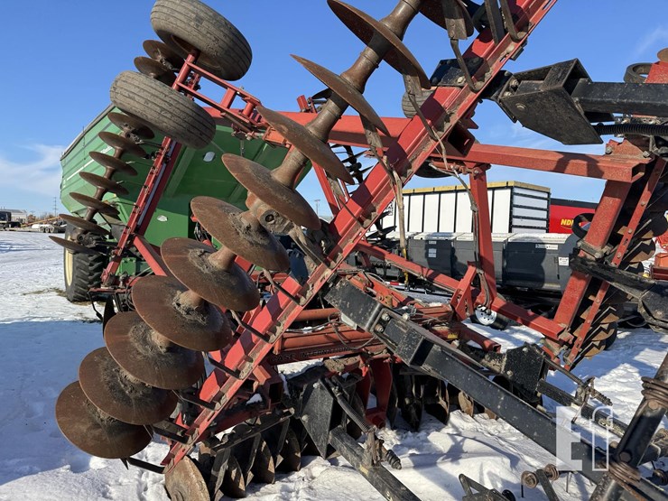 case-ih-3900-image-37