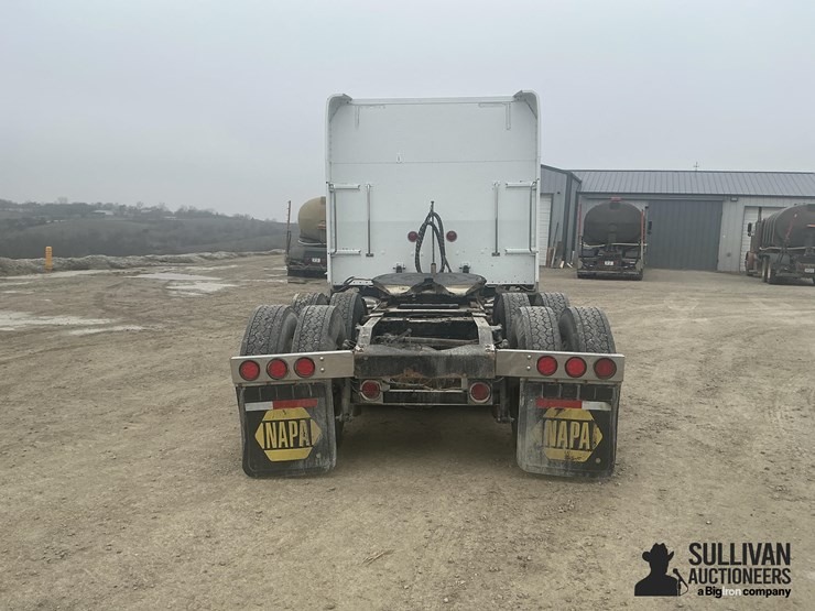 peterbilt-379-image-6