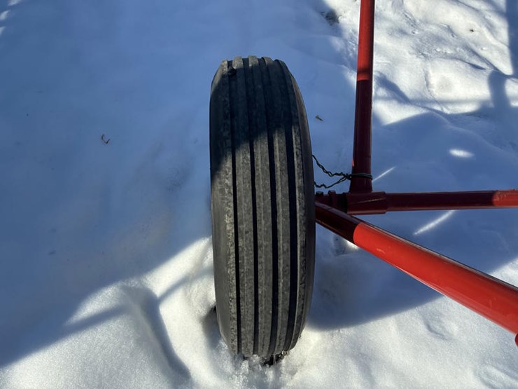 hutchinson-8x33-image-17