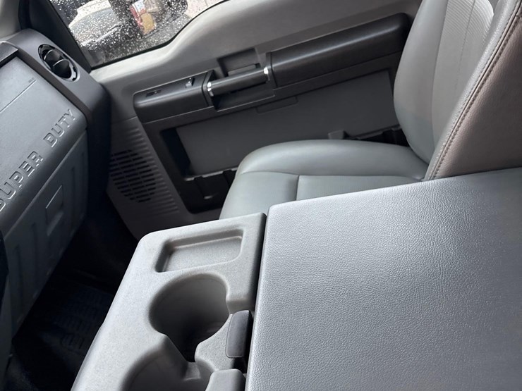 2012-ford-f550-image-18