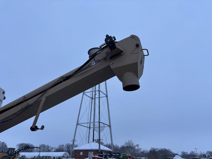 2010-unverferth-3750-image-3