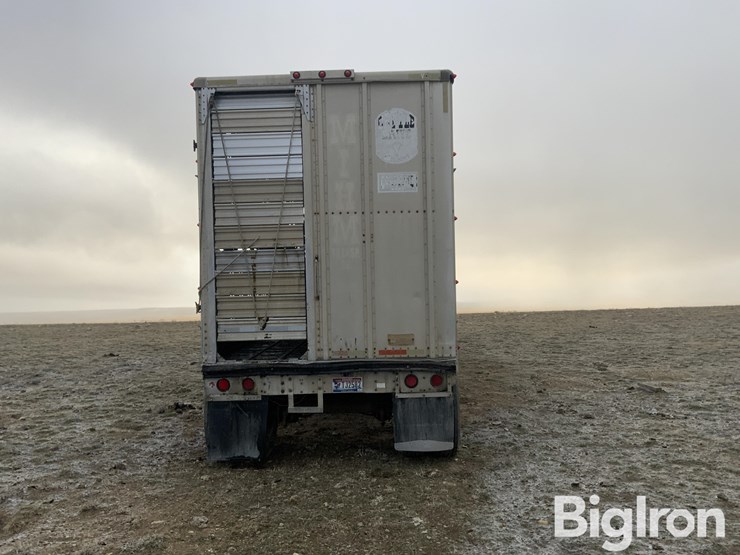 merritt-gold-line-image-6