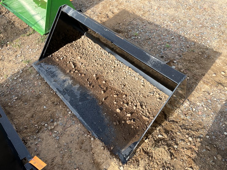 #2012-•-bucket-attachment-image-2