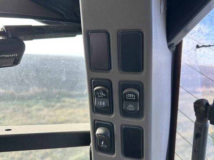 2022-case-ih-maxxum-150-image-61