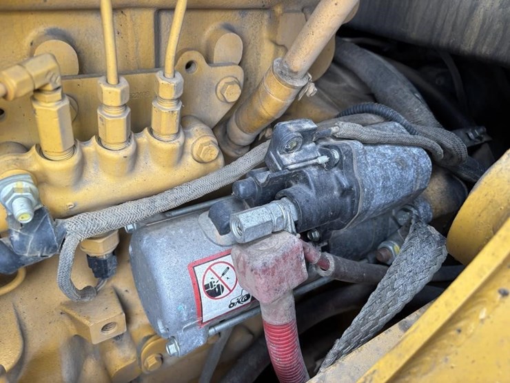 2017-deere-210l-image-56