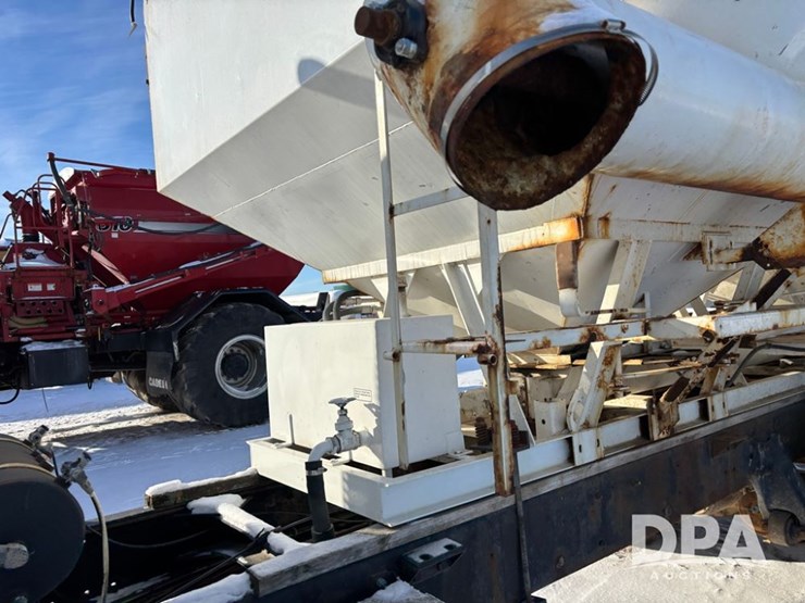 1998-freightliner-fl80-image-34