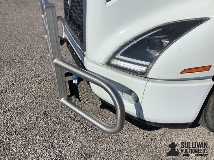 2021-volvo-vnr-t/a-truck-tractor-image-13