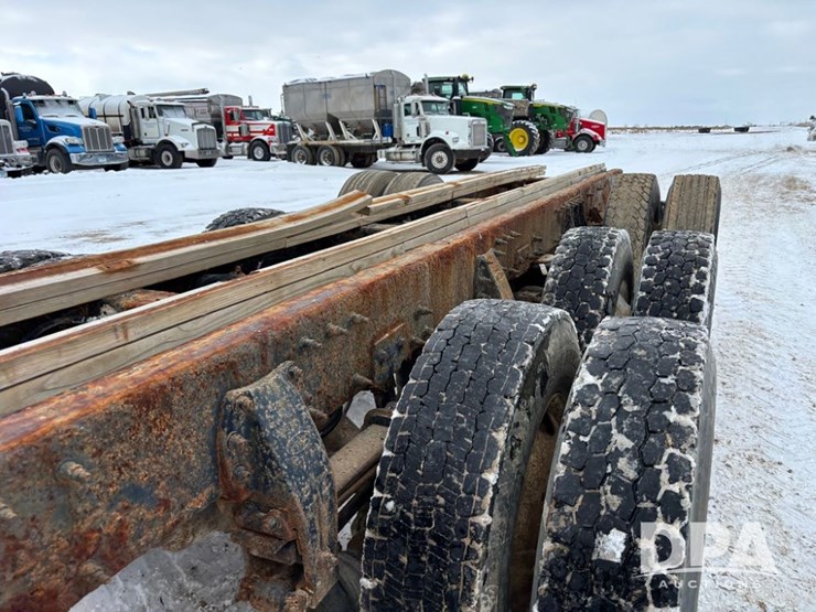 peterbilt-365-image-48